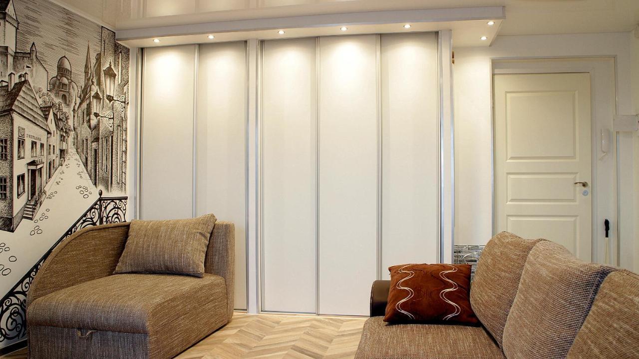 Stage Apartment *